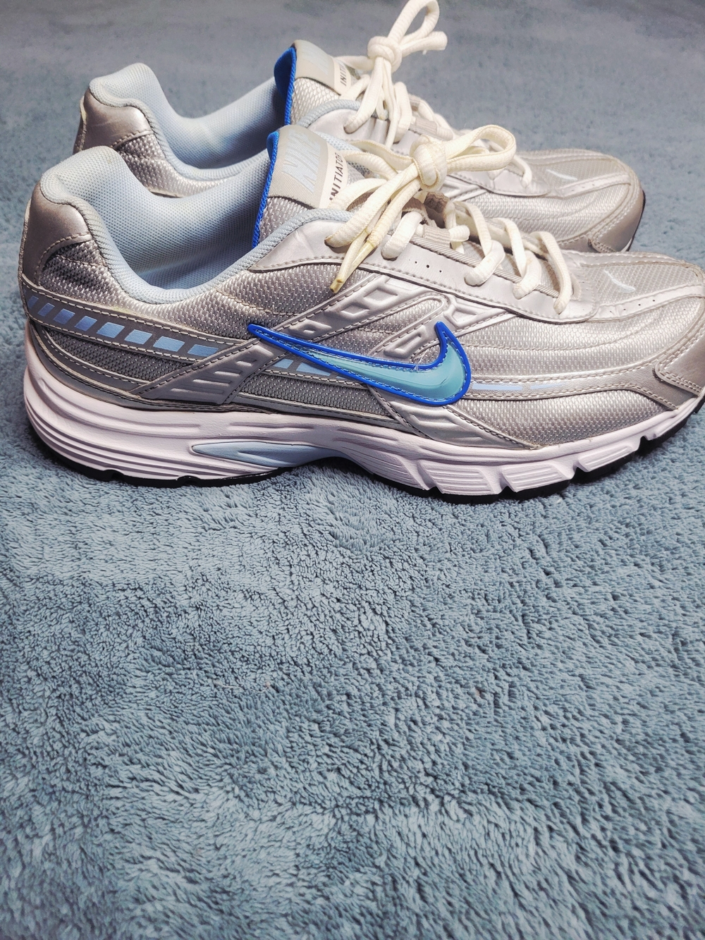 Nike Initiator Metalic Silver/ Ice Blue Womens Size 10